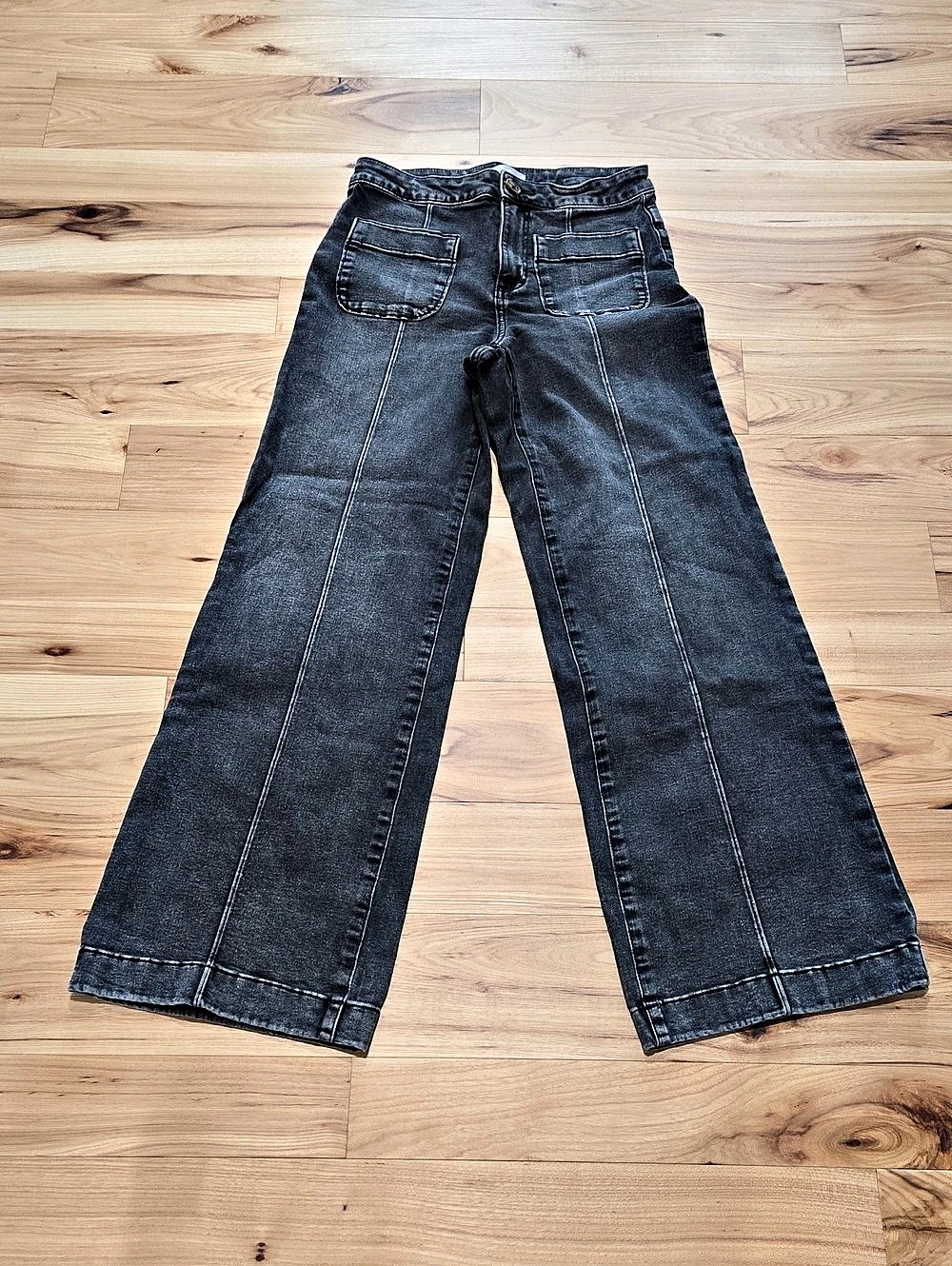 Lauren Conrad Super High Rise Wide Leg Wide Leg Jeans Black Size 4 Like New